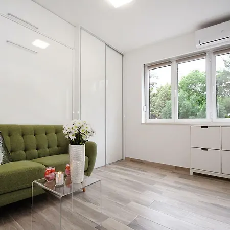 Apartamento Royal Elegance Apartman